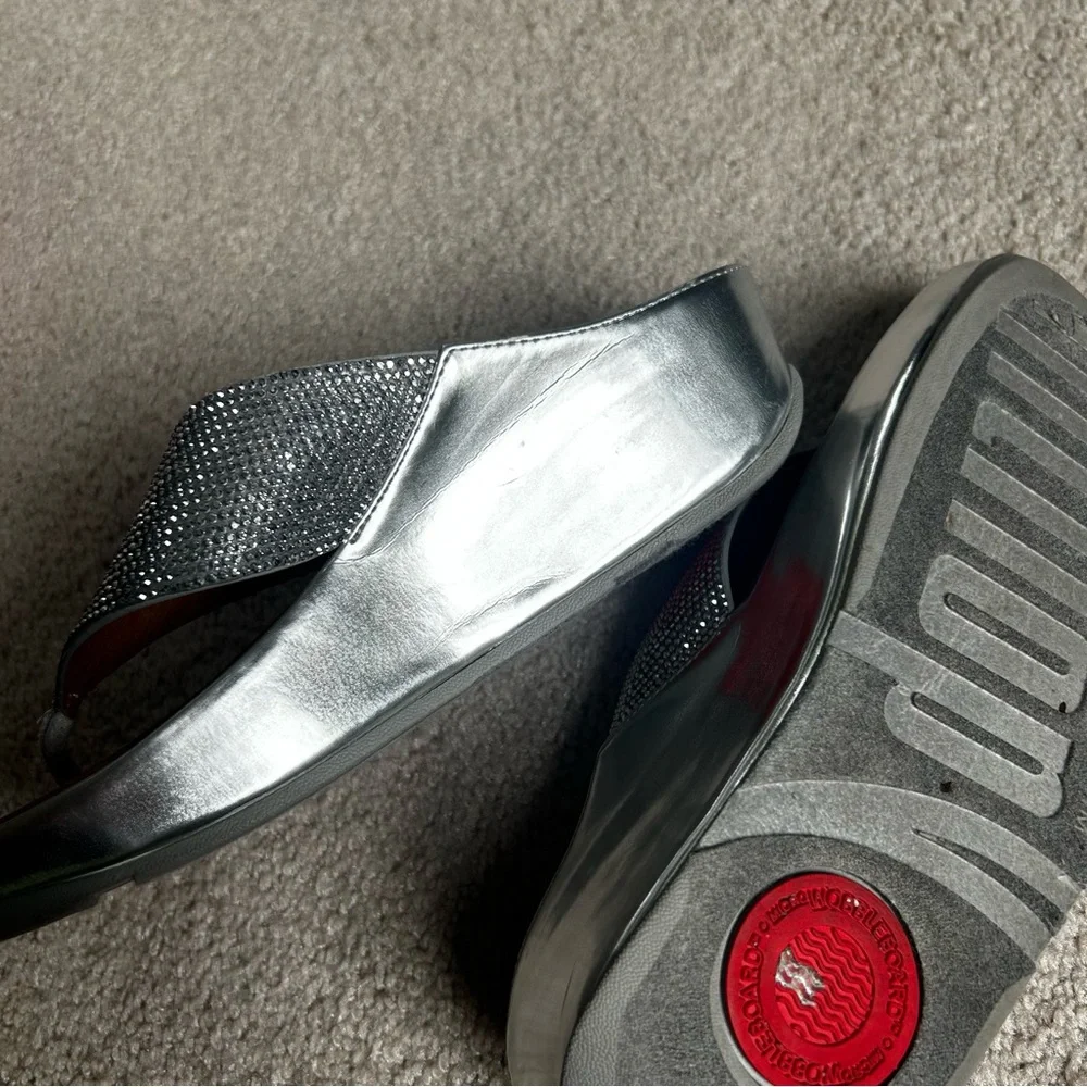 Fitflip Silver Rhinestone Wedge Thong Sandal - Women Size 6 - Picture 9 of 11